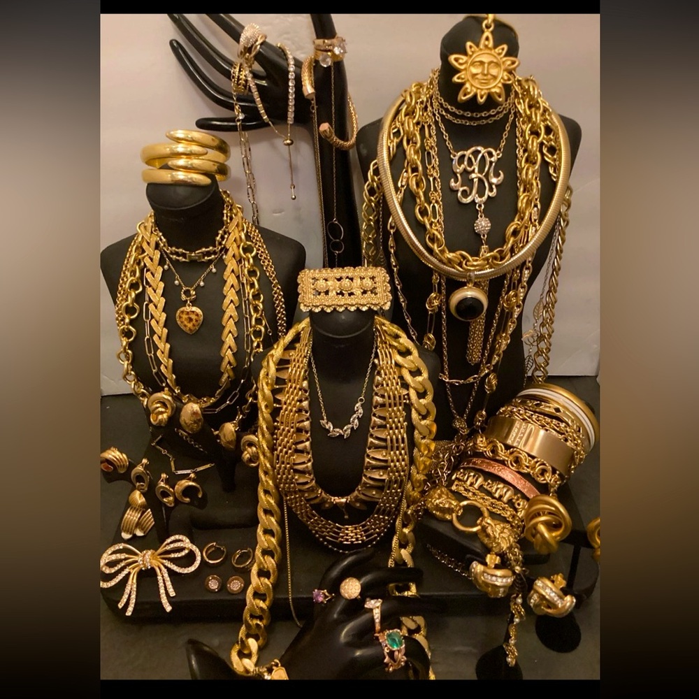 ⚜️ 2.5 LB Gold & Silver Vintage Retro Jewelry Lot | Curated Unsearched Bulk ⚜️